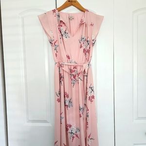 Loft, beautiful dres, like new , size Small